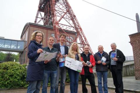 v.l.: Sonja Kadesreuther (Stadt Kamp-Lintfort), Frank Grusen (Stadt Neukirchen-Vluyn), Jens Heidenreich (Stadt Moers), Barbara Gumpert (Stadt Rheinberg), Horst Grundmann (Grafsch. Museums- und Geschichtsverein), Wolfgang Schmitz und Werner Gröll (beide Niederrh. Berg- und Wanderfreunde)