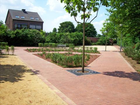 Grünfläche und Spielplatz Gartenstraße