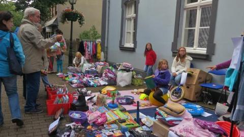 Kindertrödelmarkt in Neukirchen-Vluyn