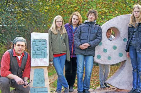 Sreen-Smiley - neue Skulptur im Rathausgarten